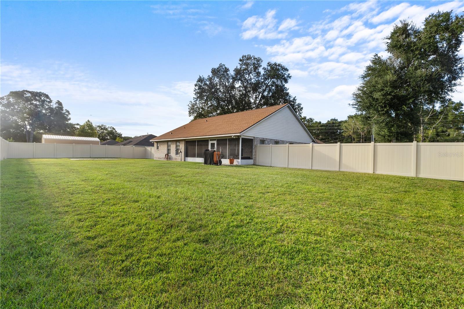 Image 24 of 33 For 25415 15th Avenue