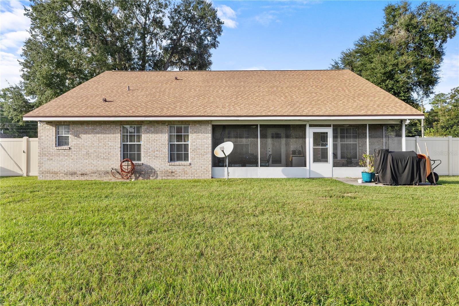 Image 25 of 33 For 25415 15th Avenue