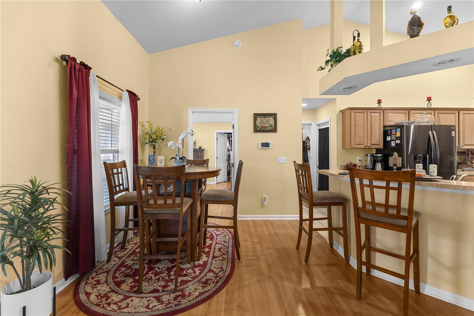 Image 4 of 33 For 25415 15th Avenue