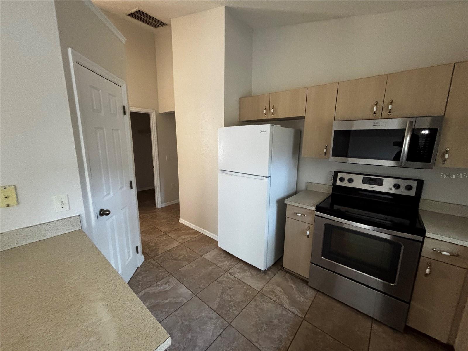 Image 8 of 24 For 623 Marion Oaks Trail