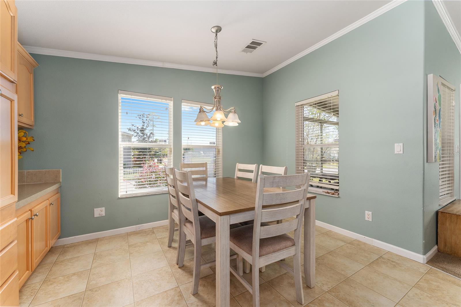 Image 10 of 27 For 3702 1st Way