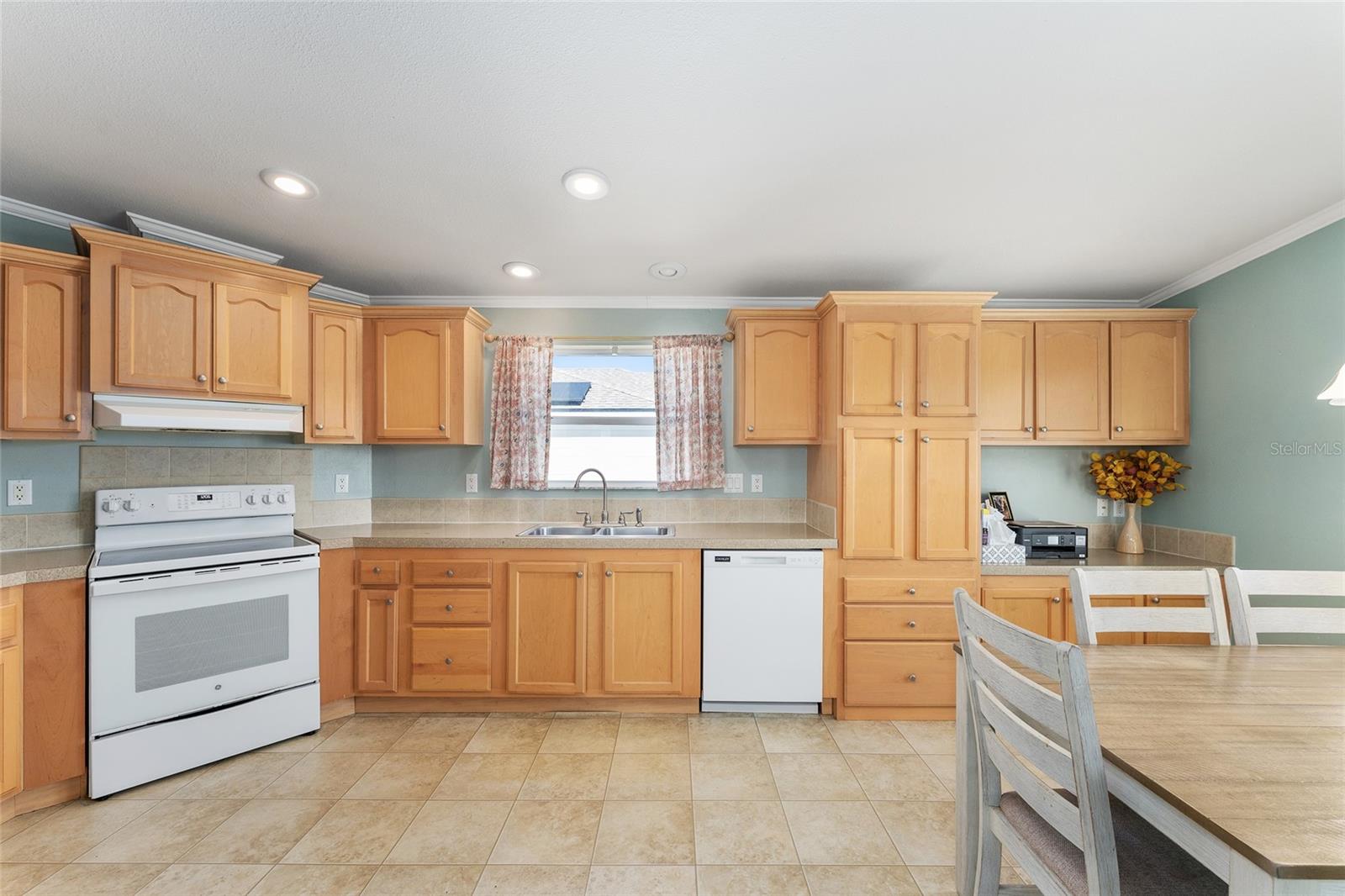 Image 9 of 27 For 3702 1st Way