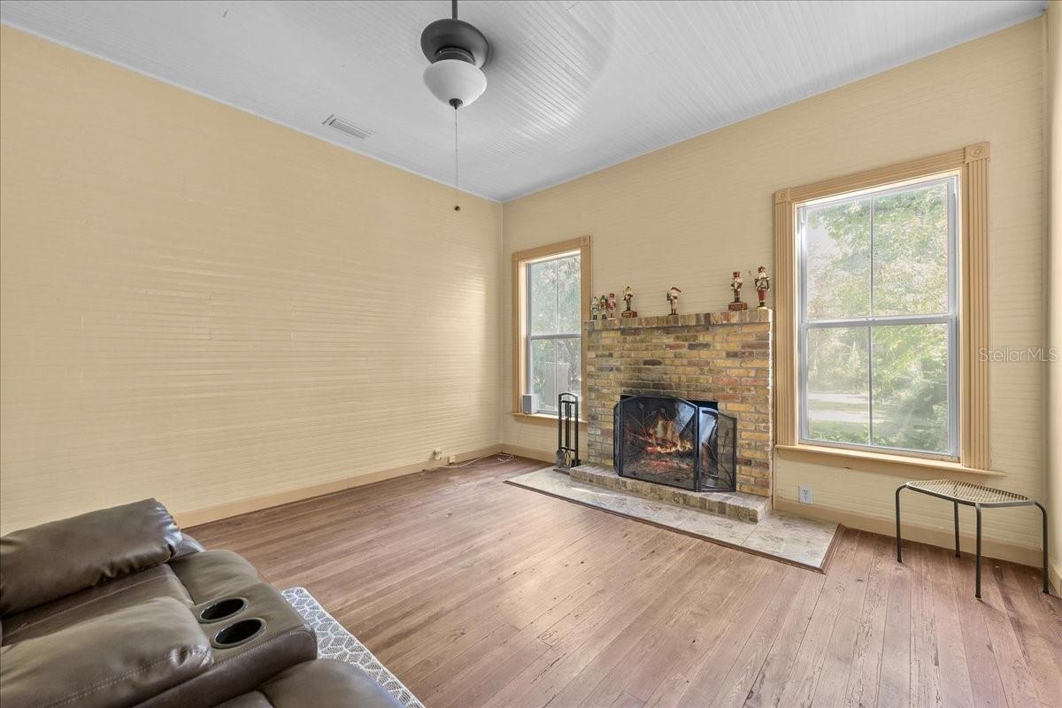 Image 20 of 35 For 21317 111th Avenue