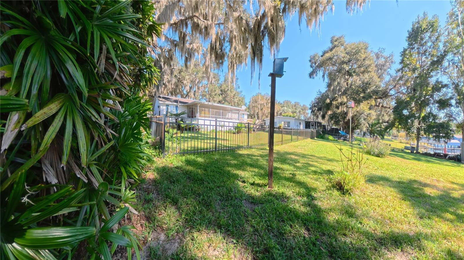 Image 17 of 30 For 125 Ann Street