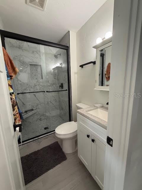 Image 14 of 29 For 30 Valare Lane 102b