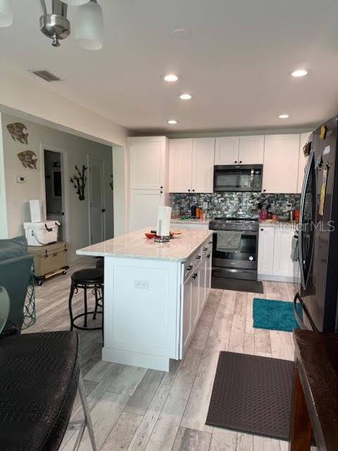 Image 2 of 29 For 30 Valare Lane 102b