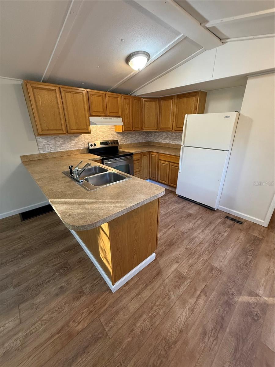 Image 24 of 39 For 8171 117th Place