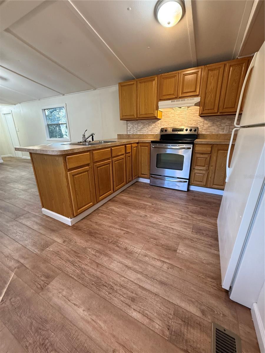 Image 26 of 39 For 8171 117th Place