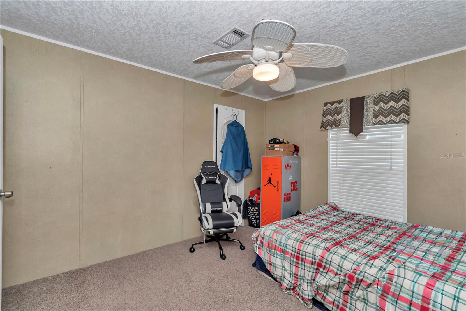 Image 28 of 55 For 5860 183rd Terrace