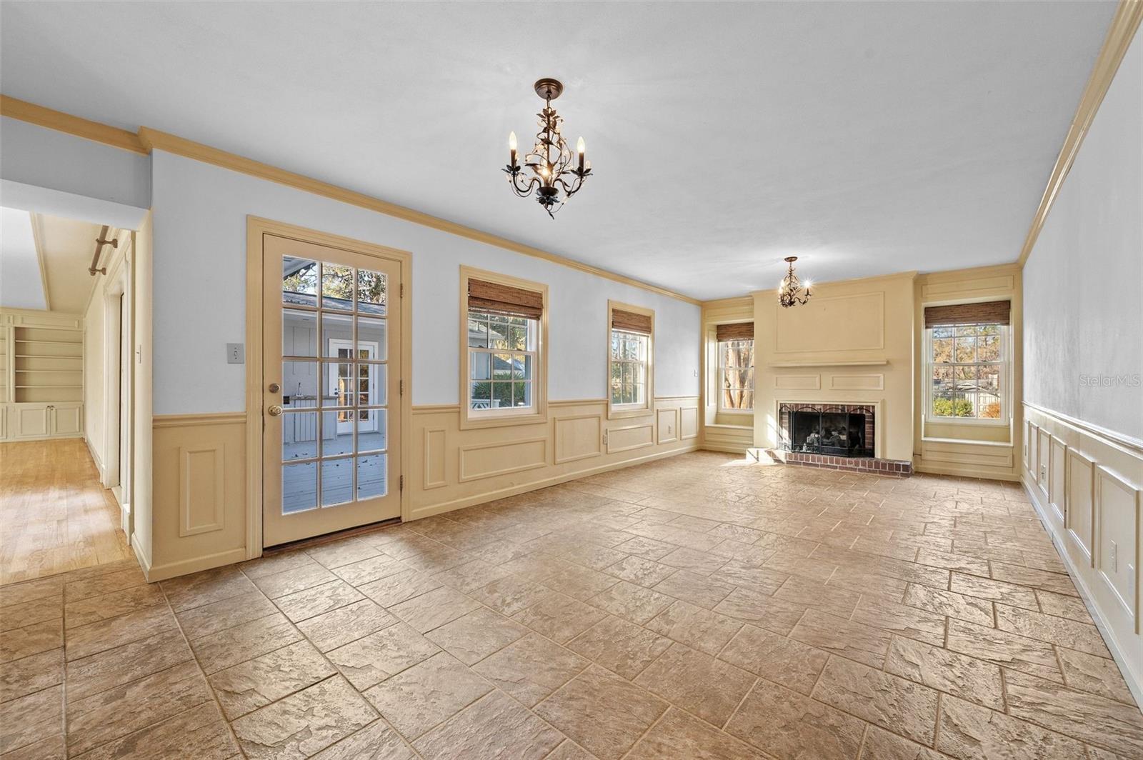 Image 12 of 59 For 822 107th Terrace