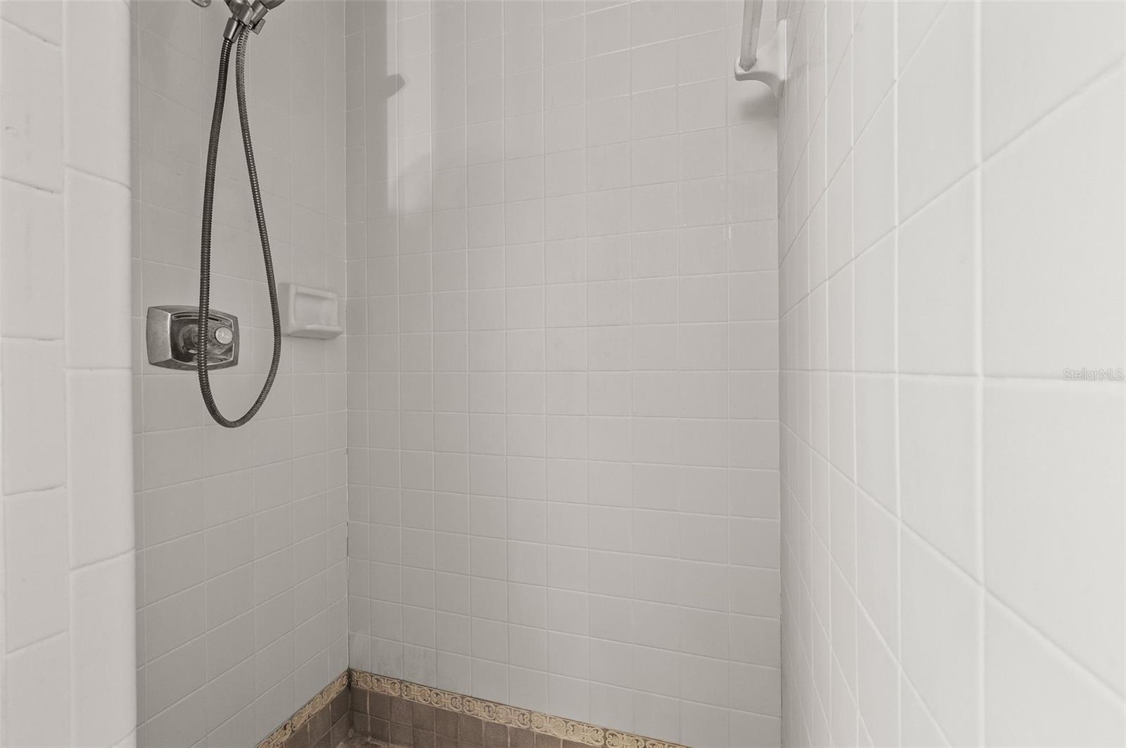 Image 27 of 59 For 822 107th Terrace