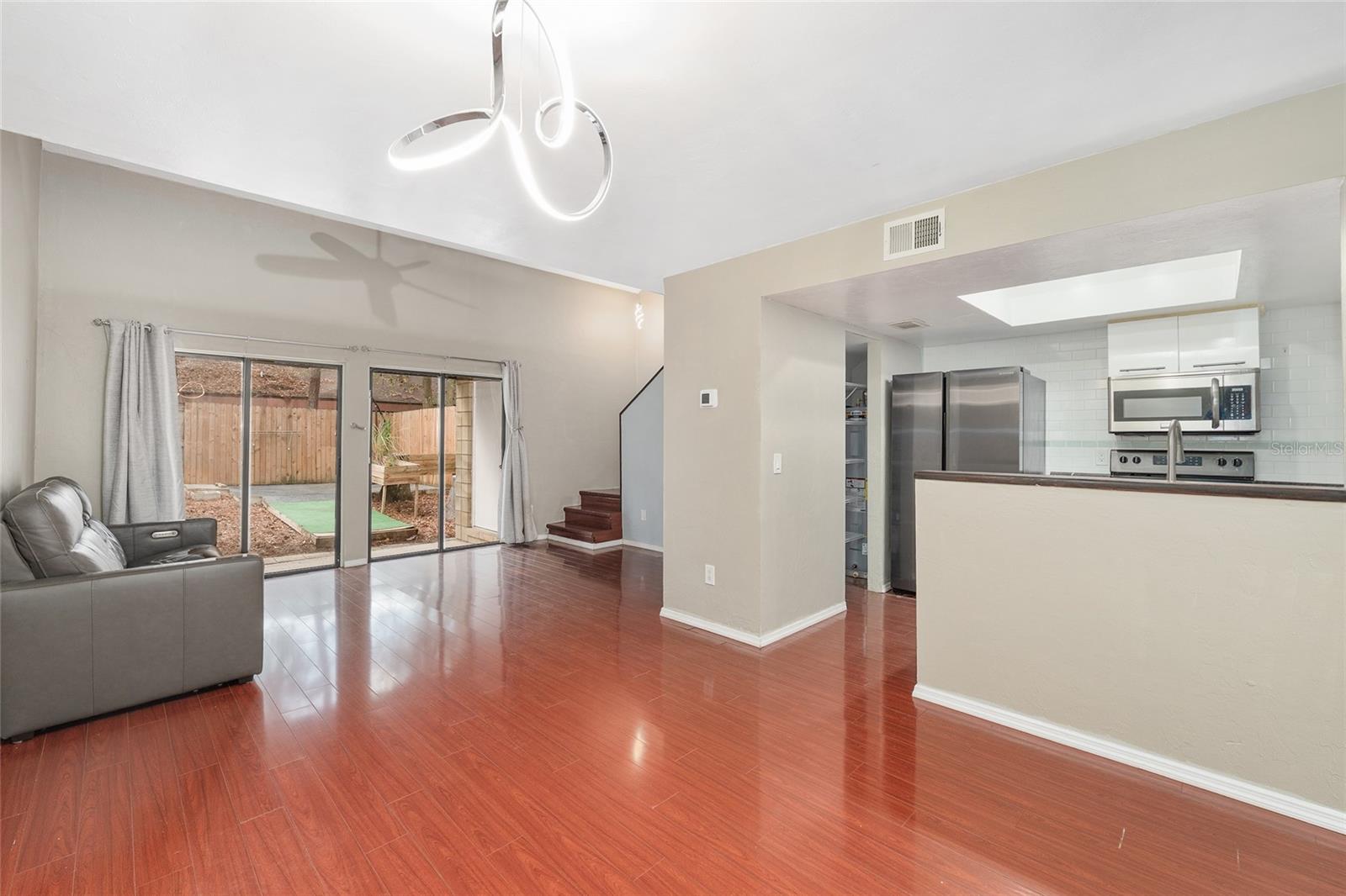 Image 11 of 39 For 4308 69th Terrace