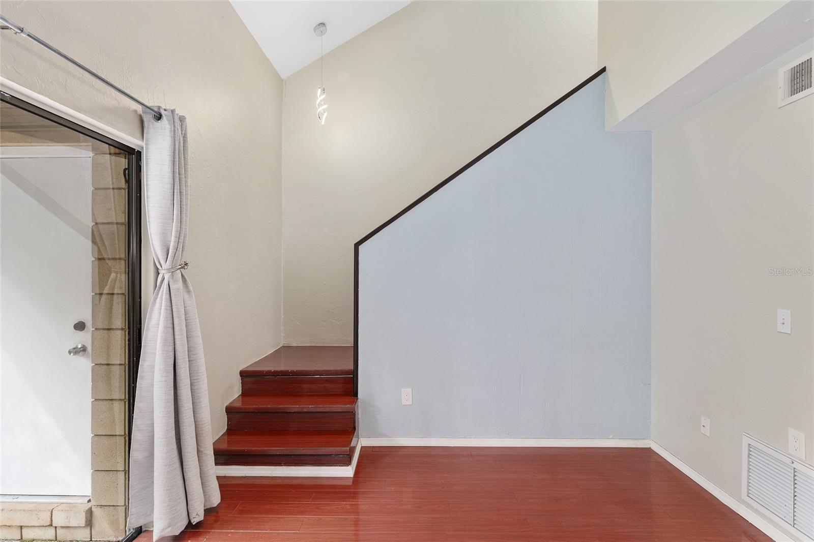 Image 14 of 39 For 4308 69th Terrace