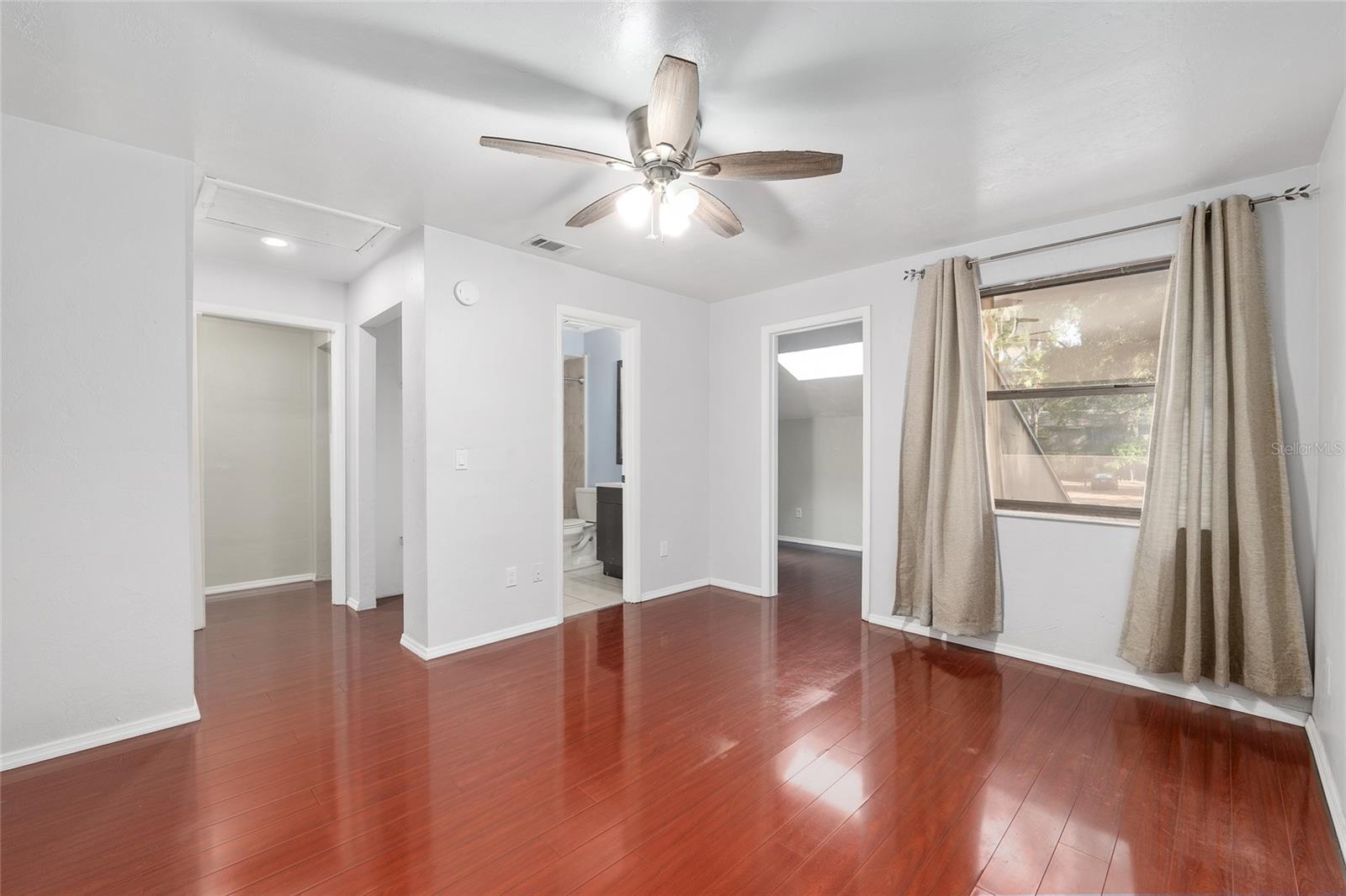 Image 17 of 39 For 4308 69th Terrace