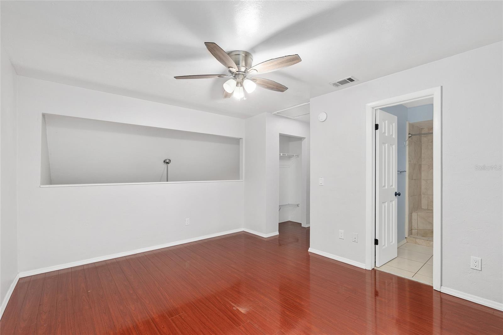 Image 18 of 39 For 4308 69th Terrace