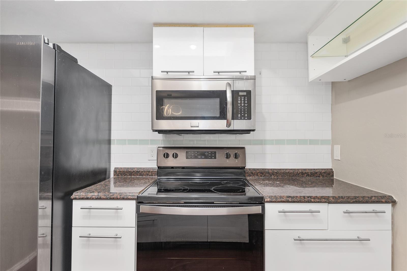 Image 5 of 39 For 4308 69th Terrace