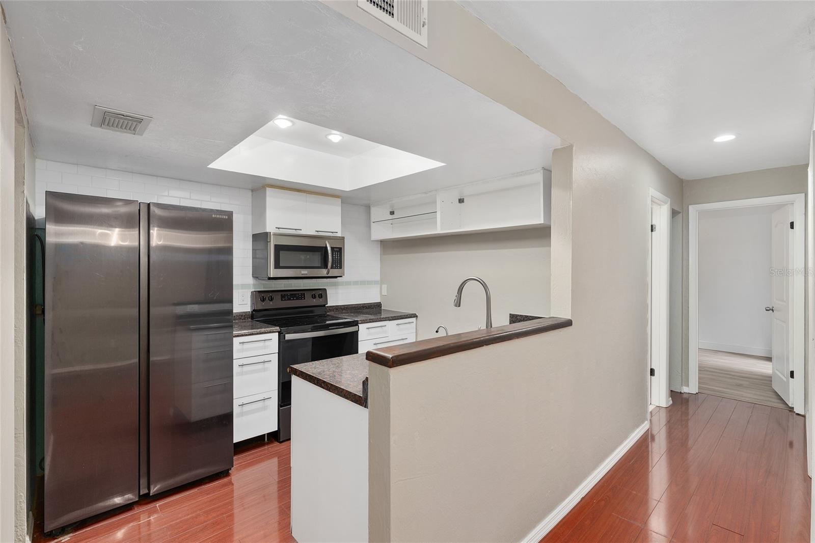 Image 8 of 39 For 4308 69th Terrace