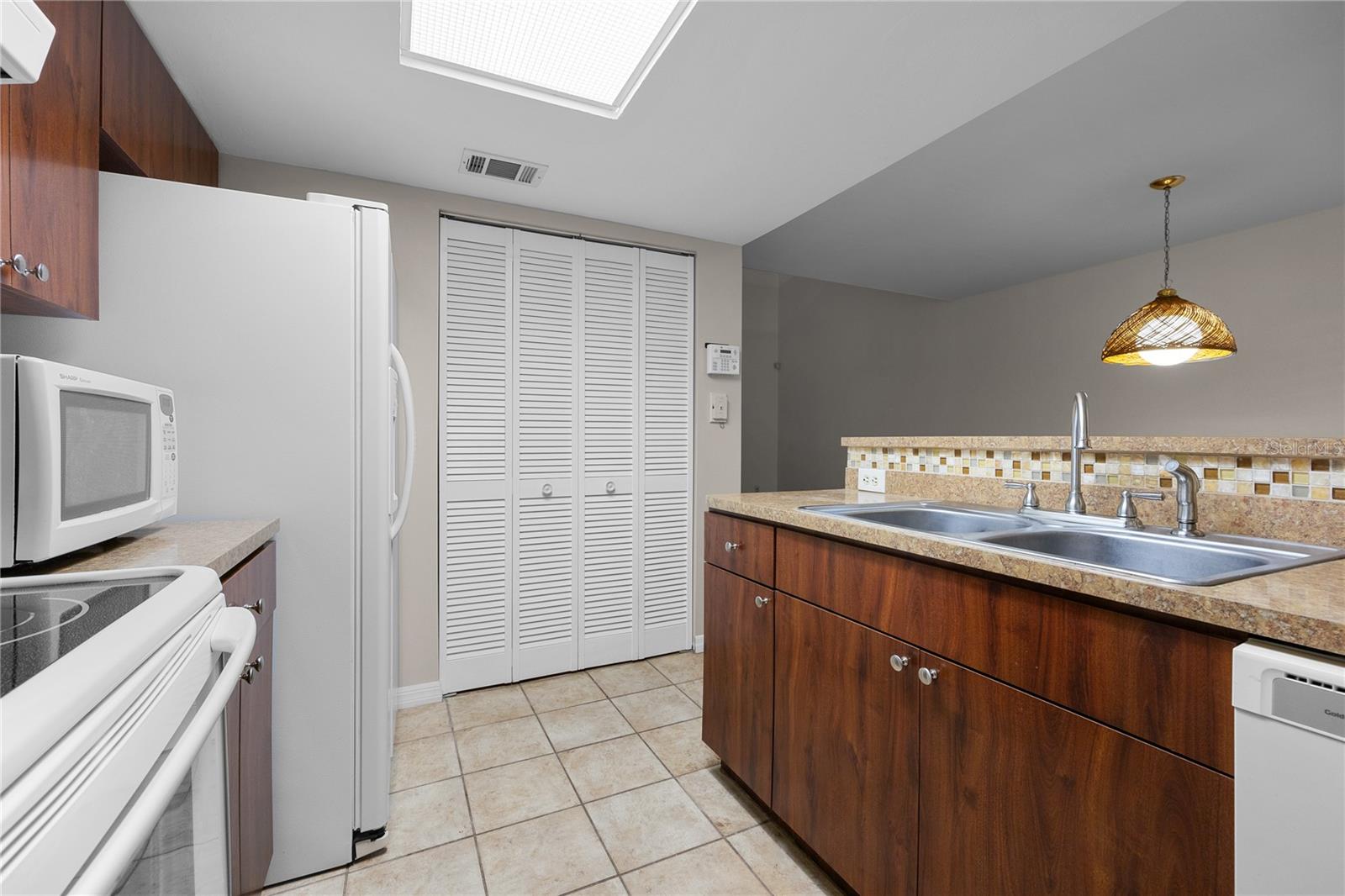 Image 11 of 30 For 5417 33rd Place