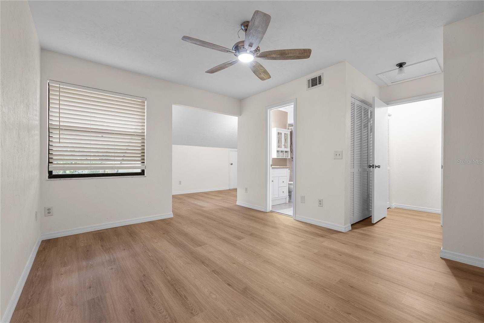 Image 13 of 30 For 5417 33rd Place