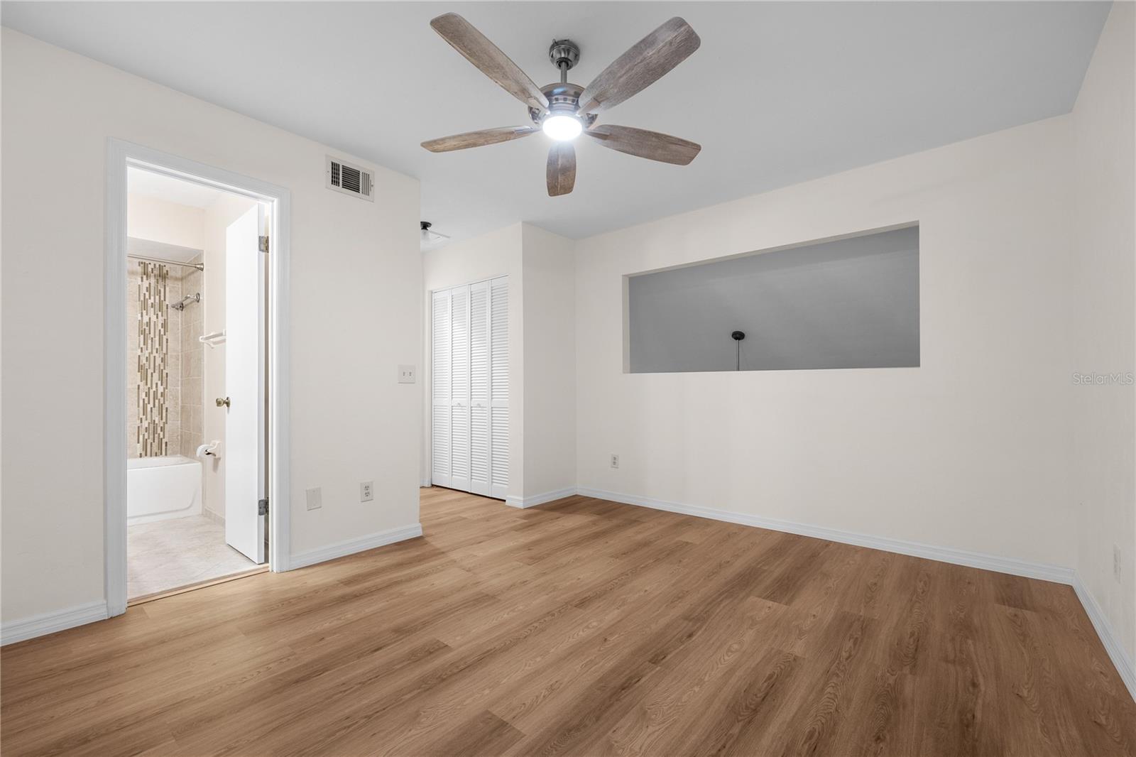 Image 14 of 30 For 5417 33rd Place