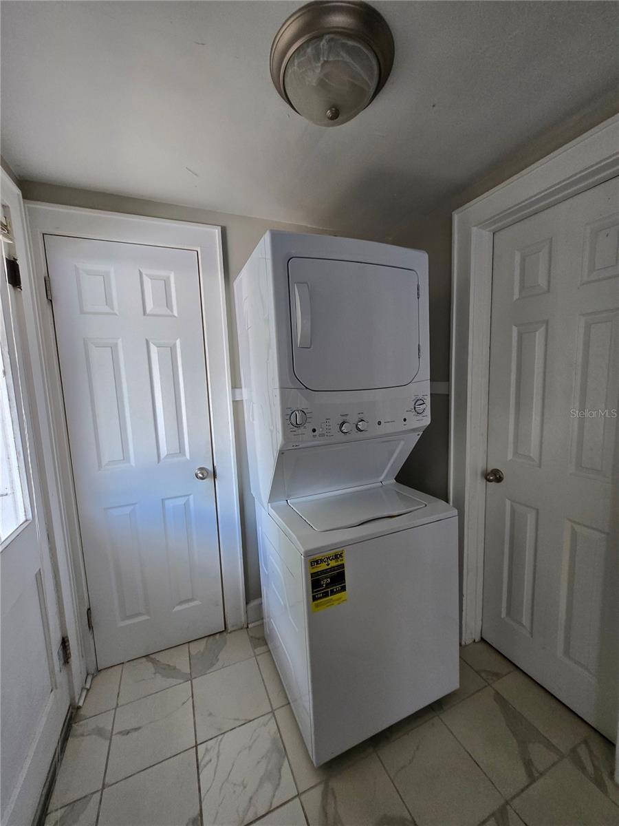 Image 24 of 24 For 924 5th Avenue C