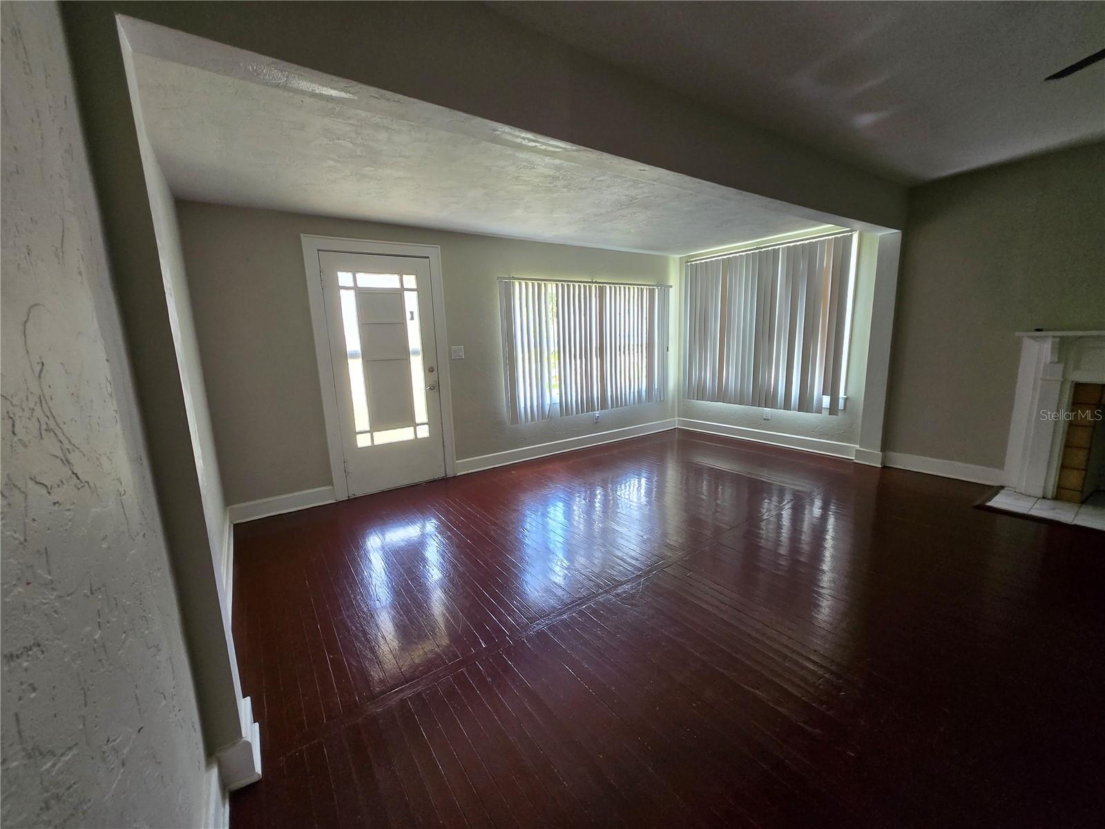 Image 3 of 24 For 924 5th Avenue C