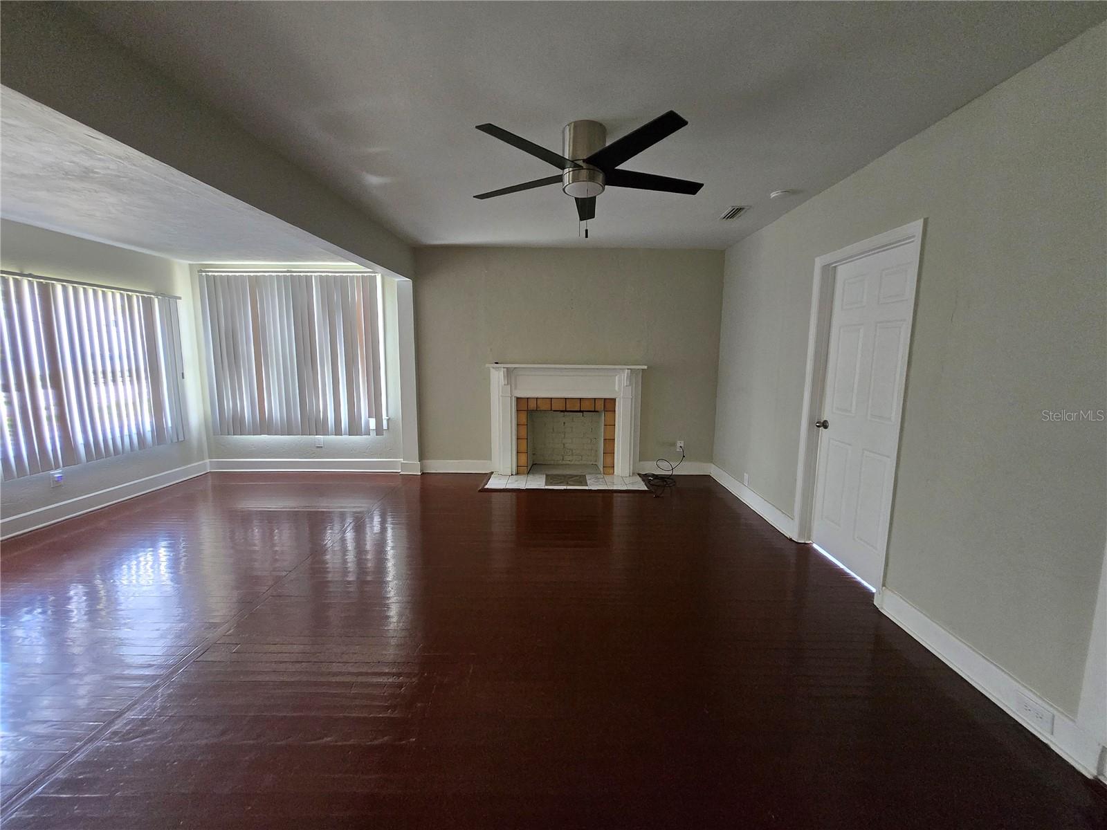 Image 4 of 24 For 924 5th Avenue C