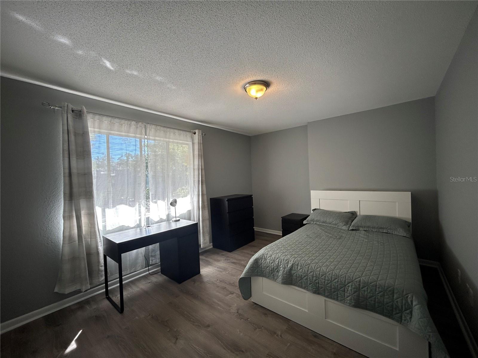 Image 12 of 19 For 507 39th Road 221