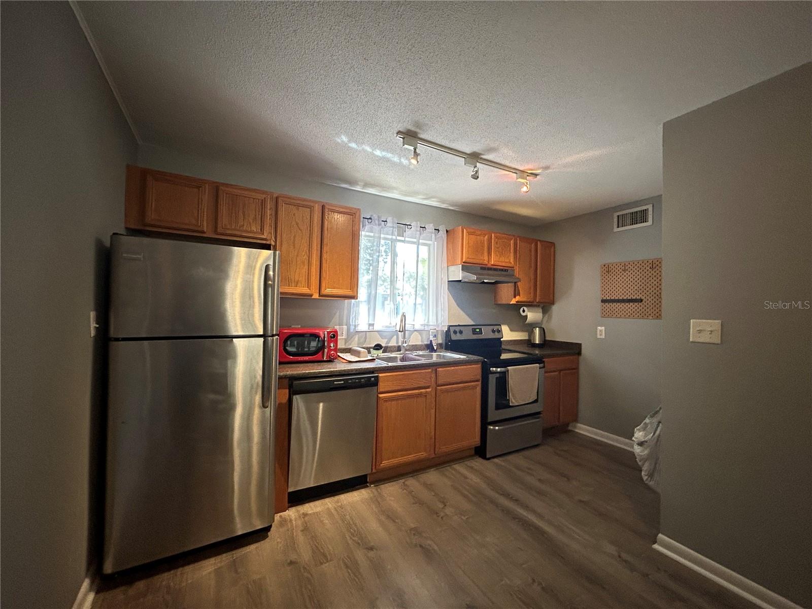 Image 17 of 19 For 507 39th Road 221