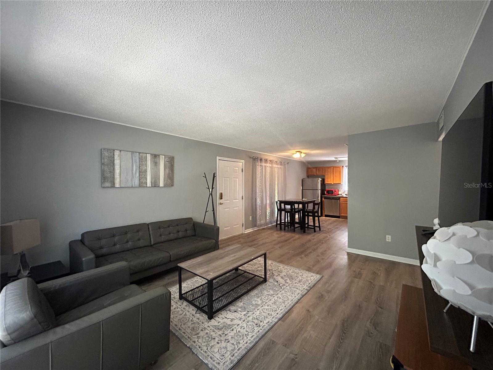 Image 2 of 19 For 507 39th Road 221