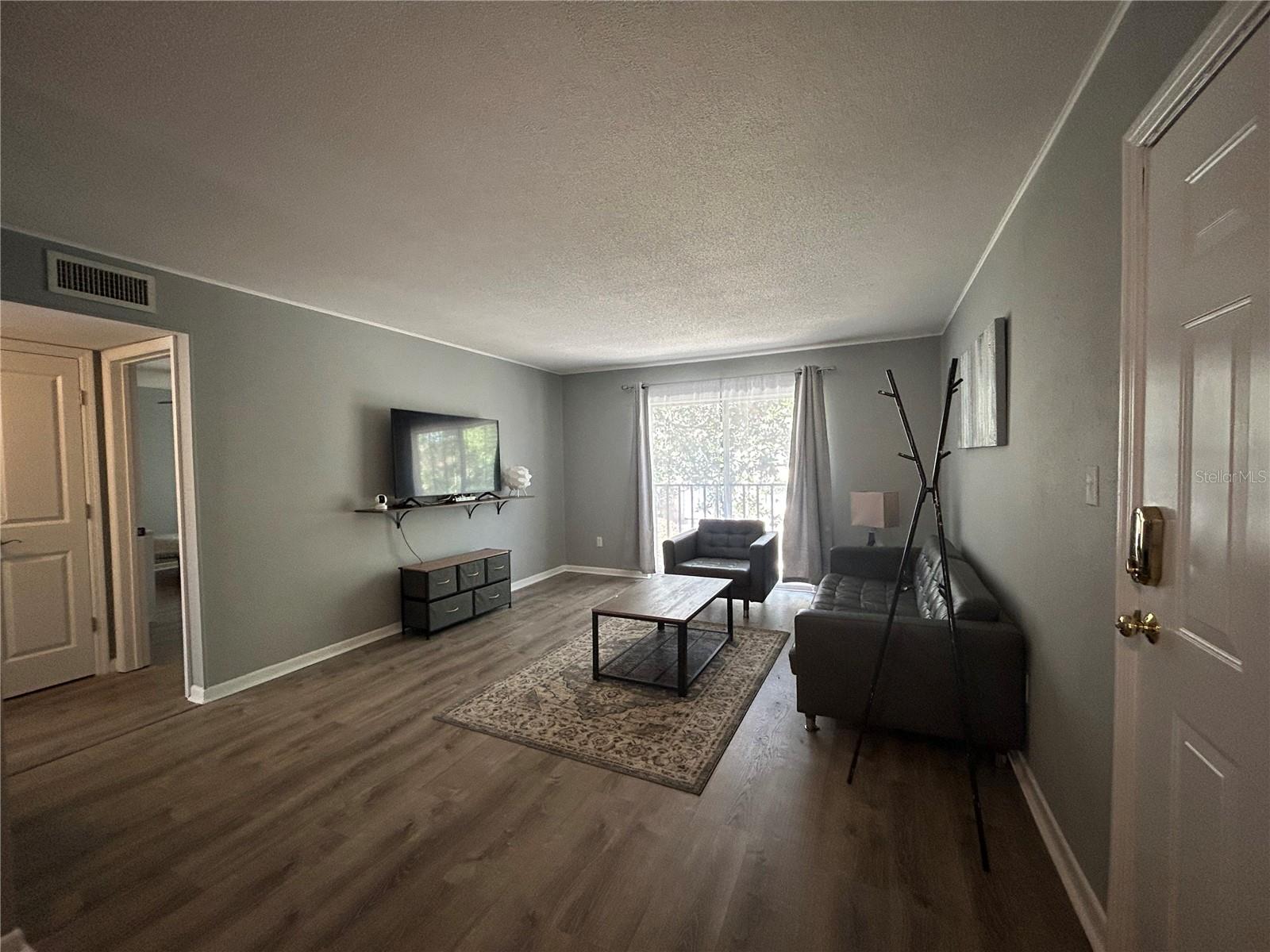 Image 5 of 19 For 507 39th Road 221