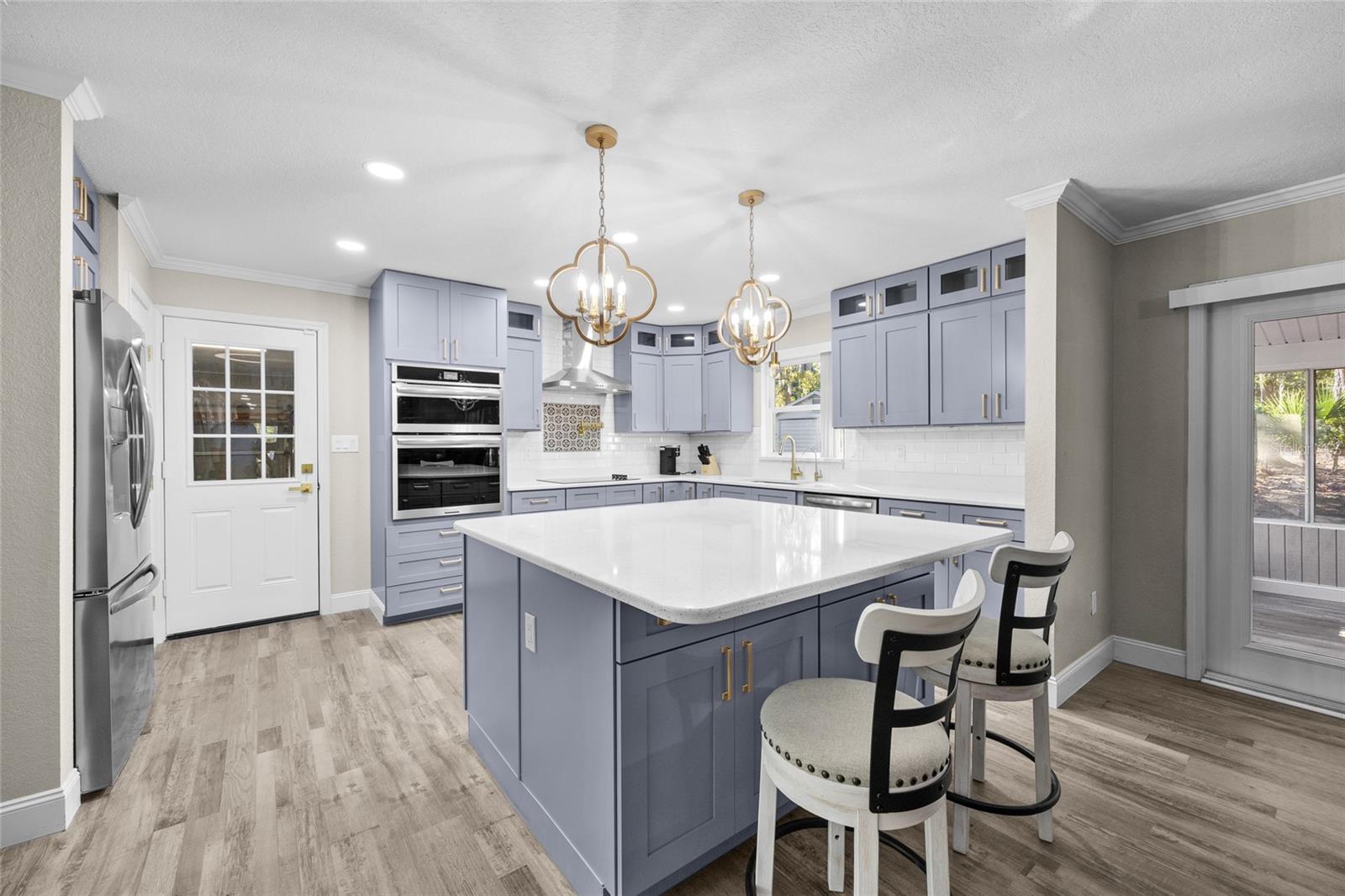 Image 14 of 41 For 830 60th Street