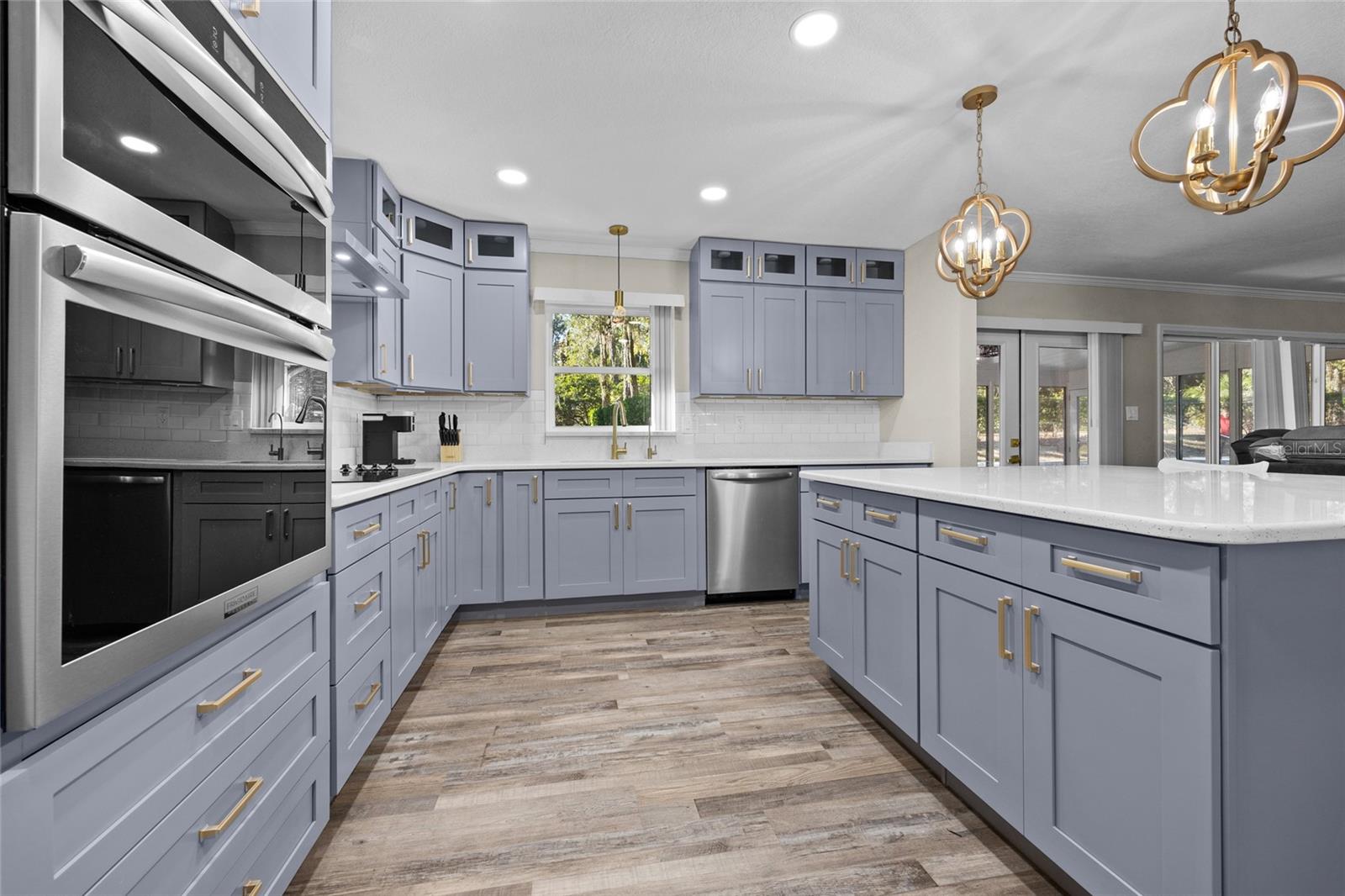 Image 15 of 41 For 830 60th Street