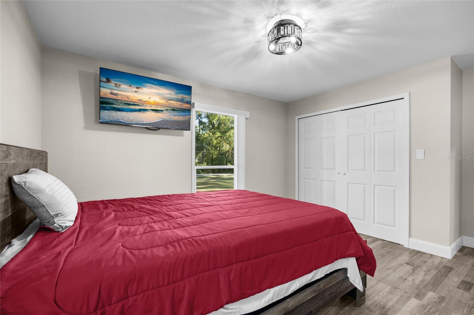 Image 23 of 41 For 830 60th Street