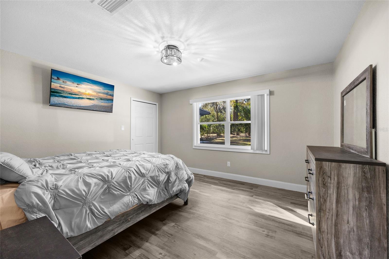 Image 29 of 41 For 830 60th Street