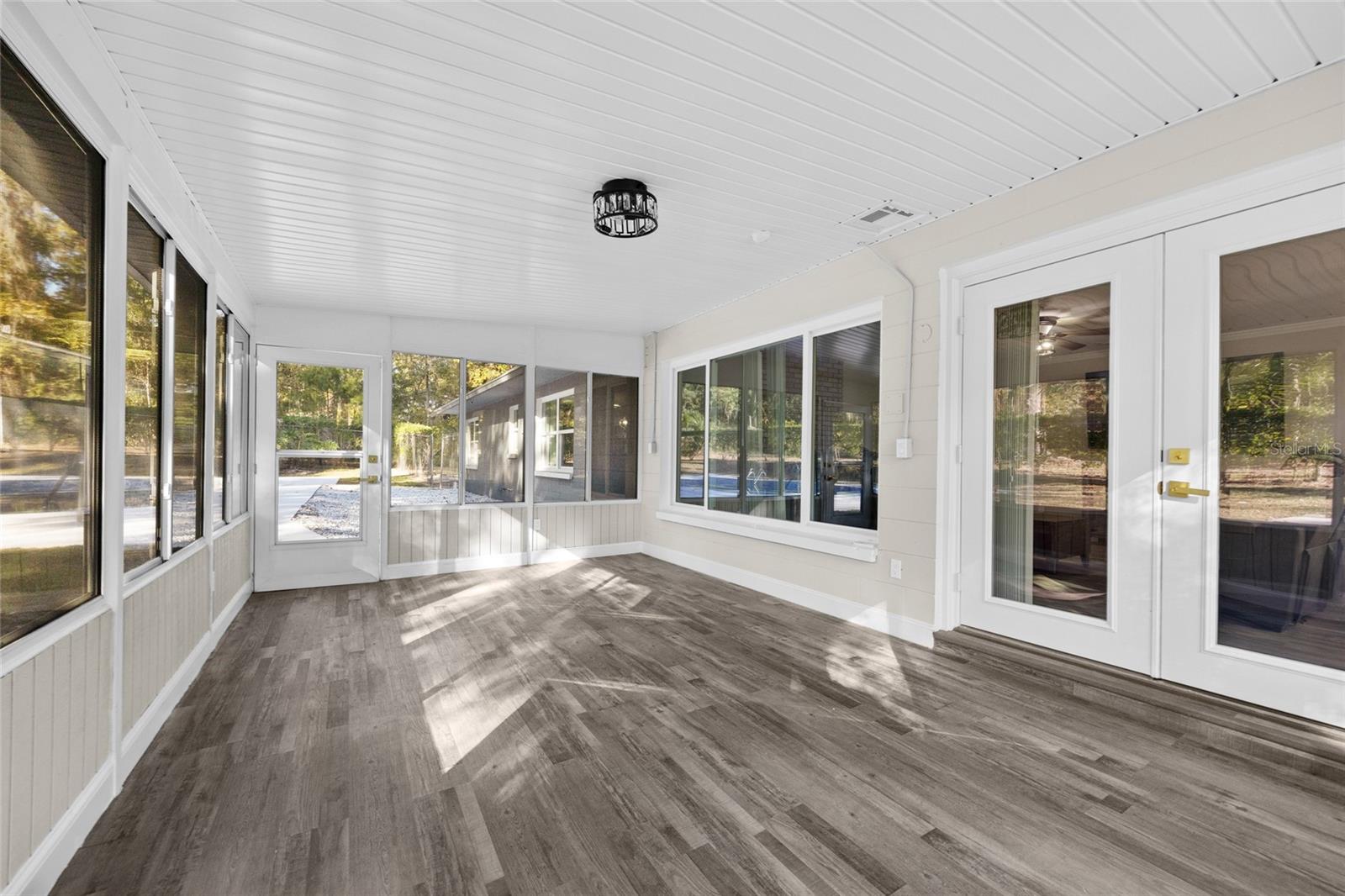 Image 31 of 41 For 830 60th Street