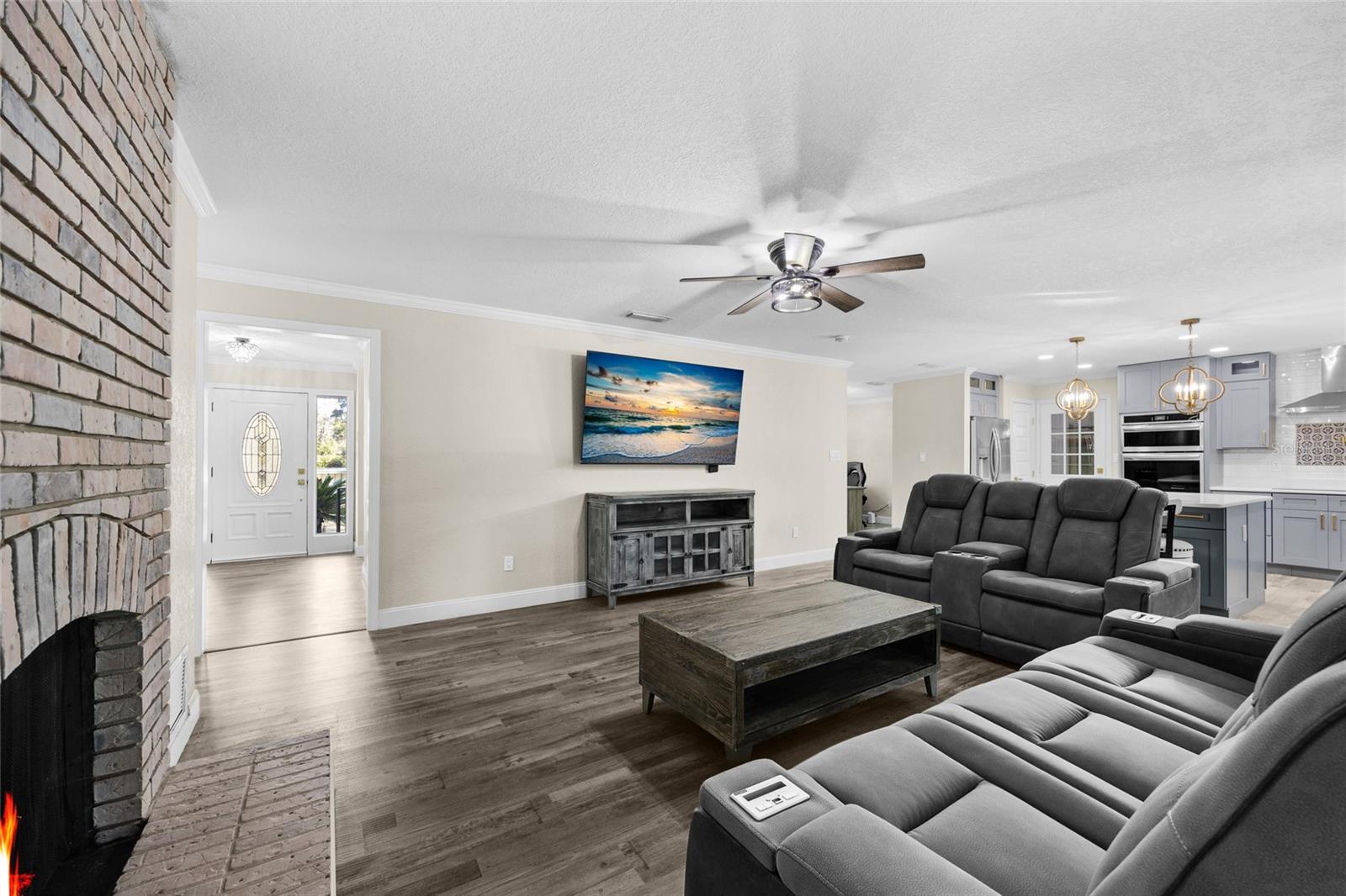 Image 8 of 41 For 830 60th Street