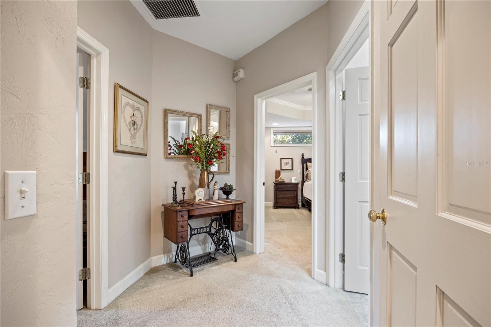 Listing photo id 14 for 6241 105th Avenue