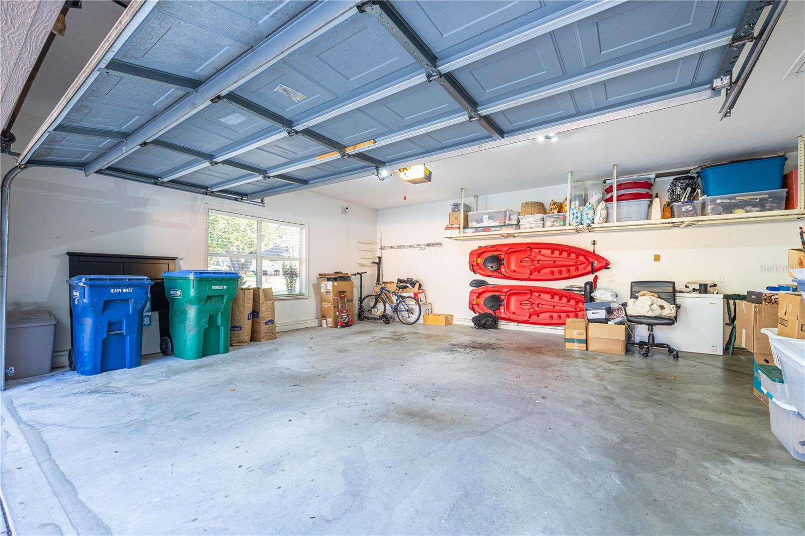 Listing photo id 34 for 6241 105th Avenue