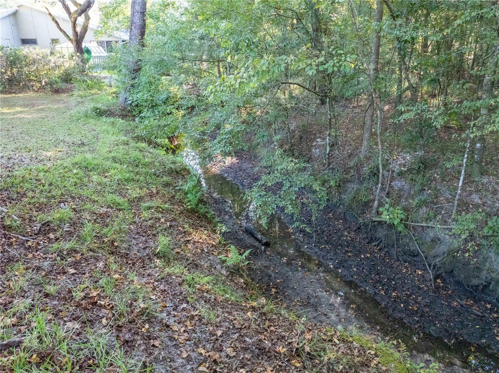 Listing photo id 46 for 6241 105th Avenue