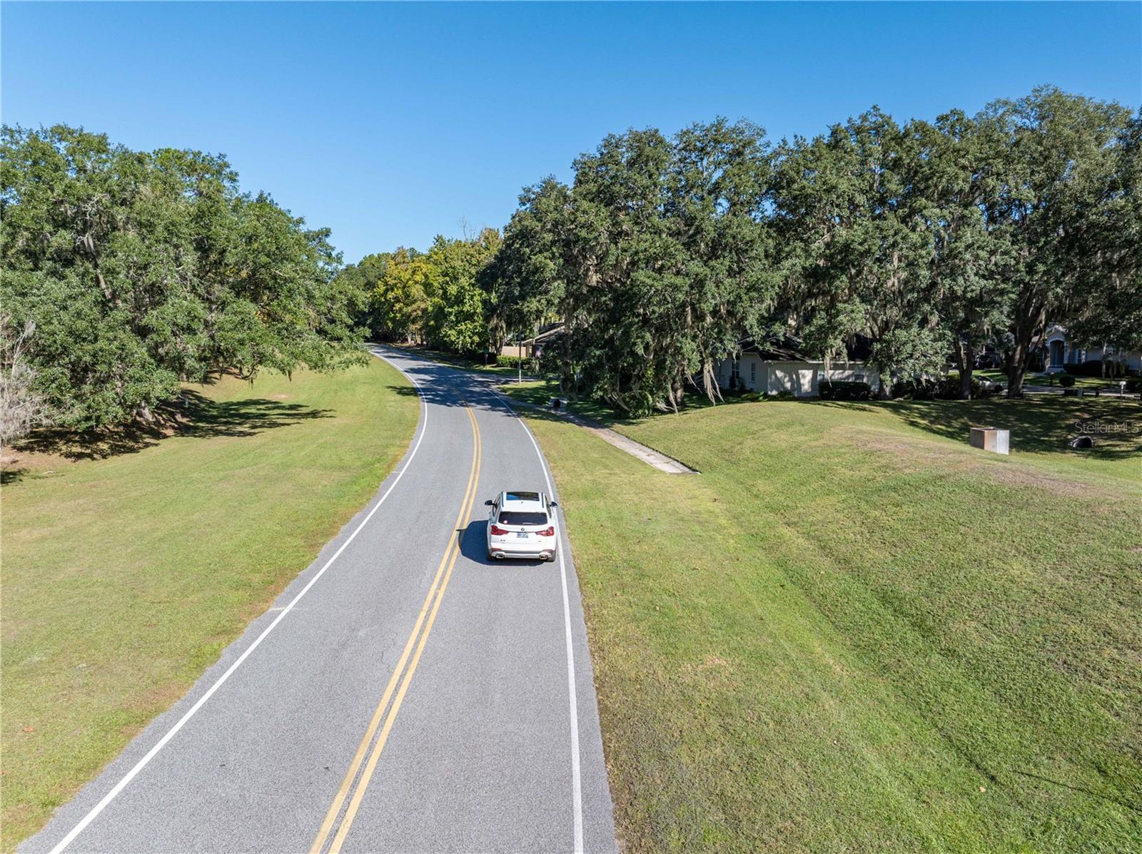 Listing photo id 61 for 6241 105th Avenue