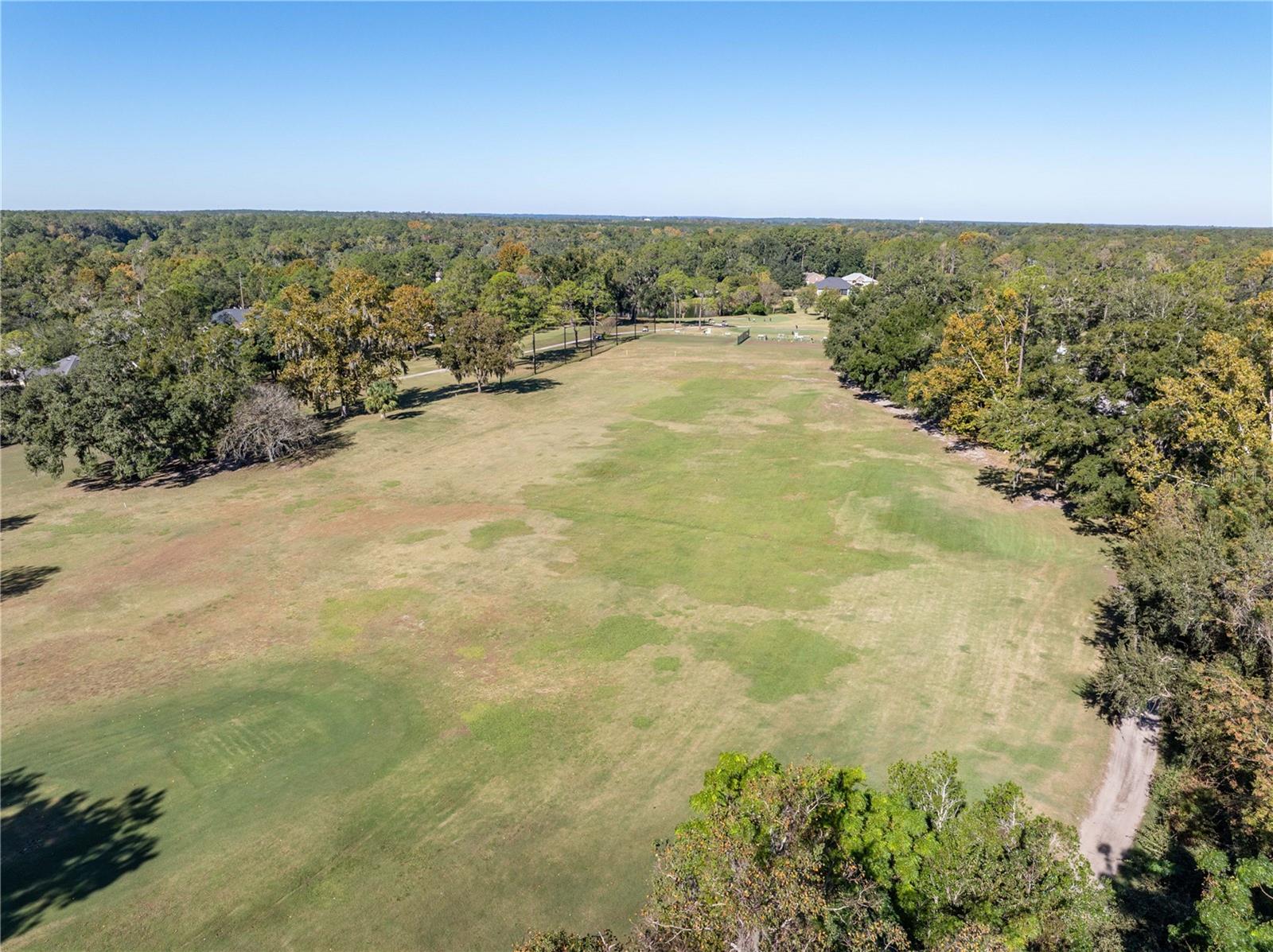 Listing photo id 63 for 6241 105th Avenue