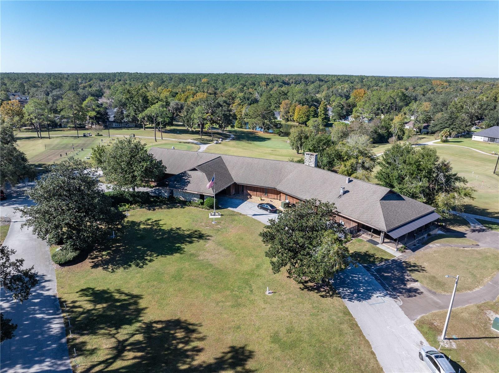 Listing photo id 66 for 6241 105th Avenue