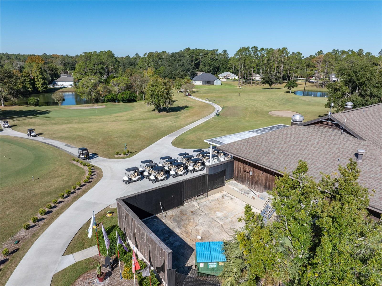 Listing photo id 68 for 6241 105th Avenue