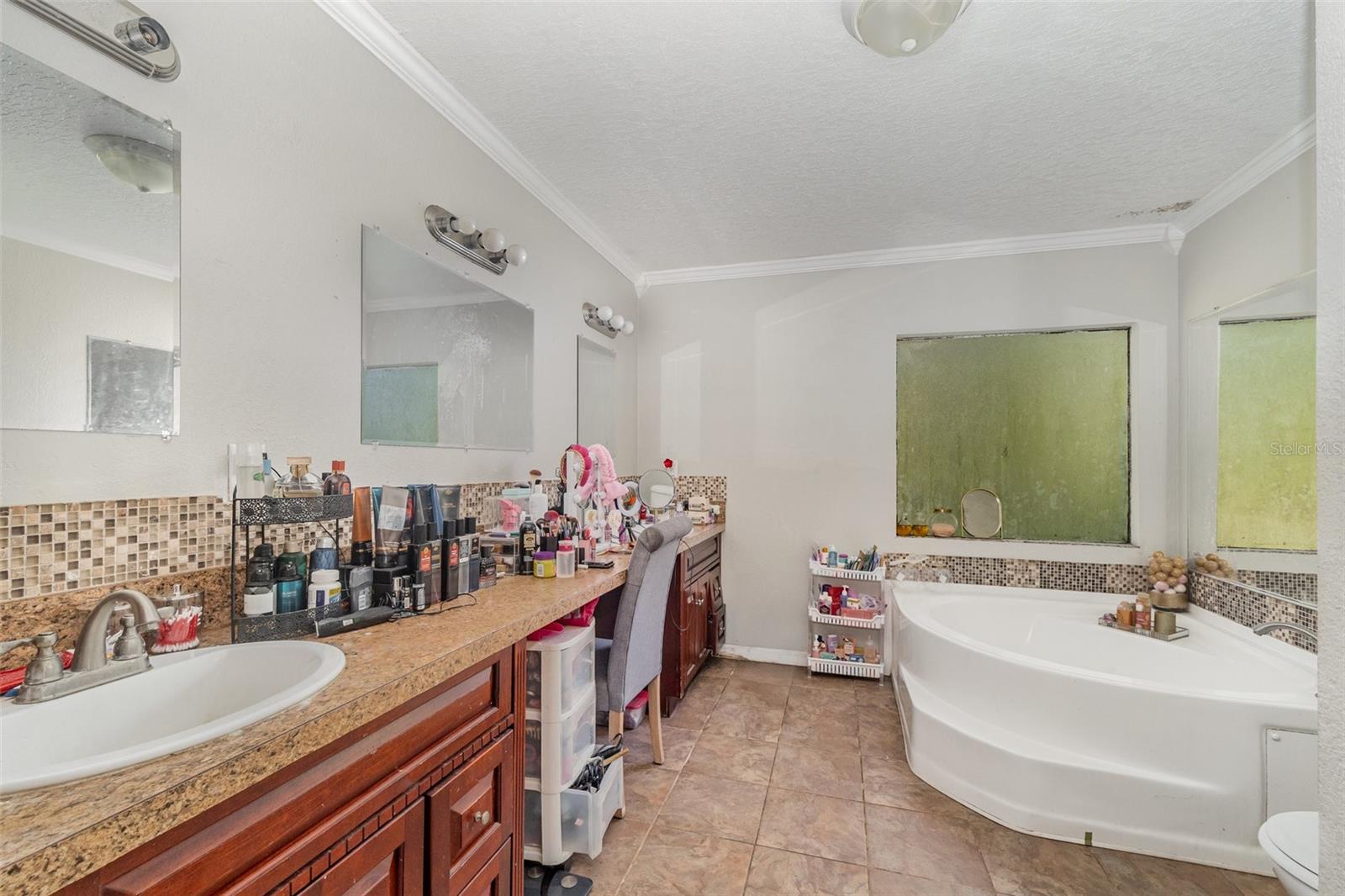 Image 16 of 23 For 18905 250th Street