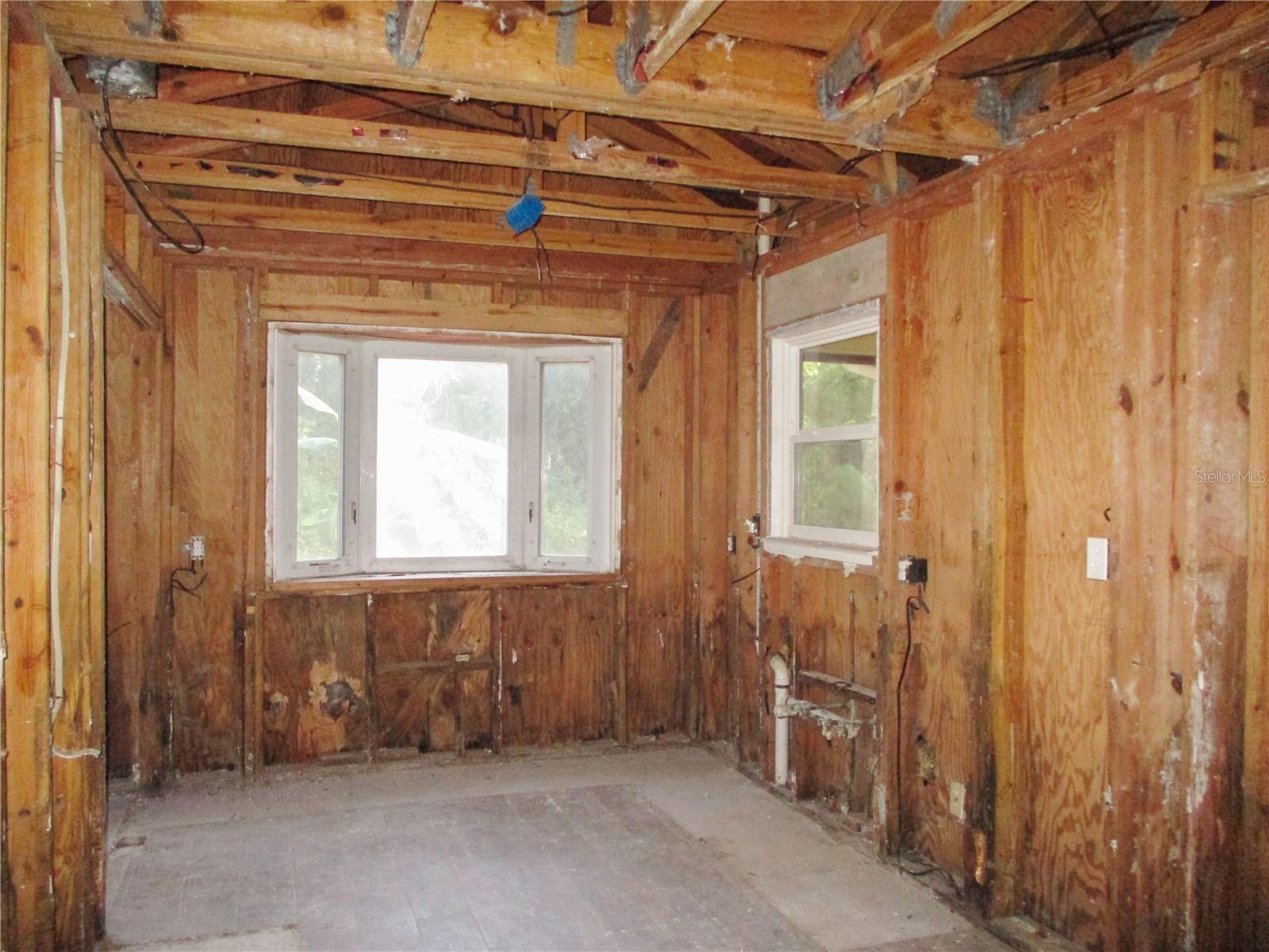 Image 28 of 44 For 4419 69th Street