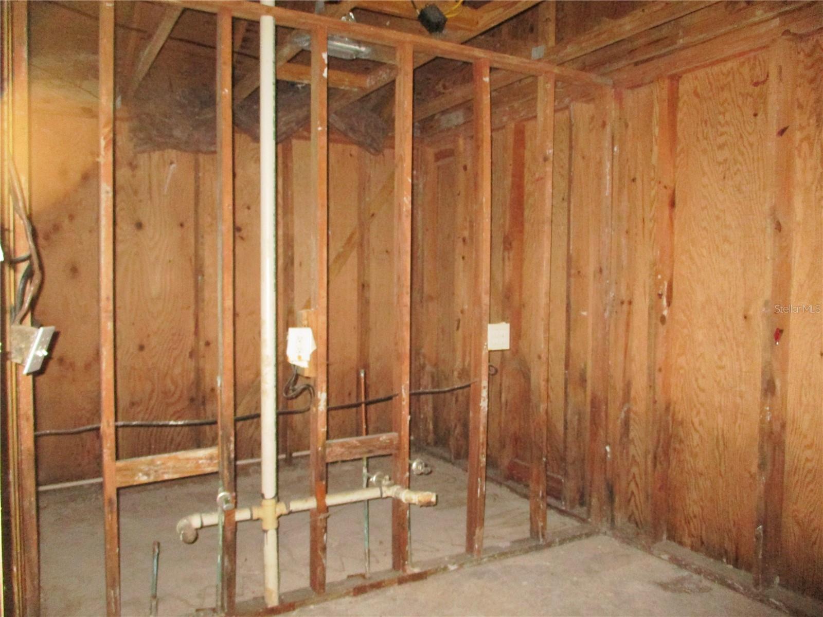 Image 36 of 44 For 4419 69th Street