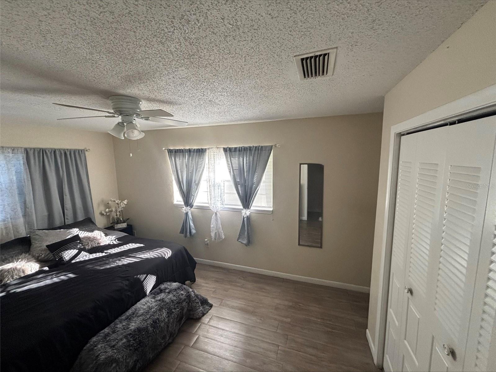 Image 16 of 23 For 5515 27th Terrace