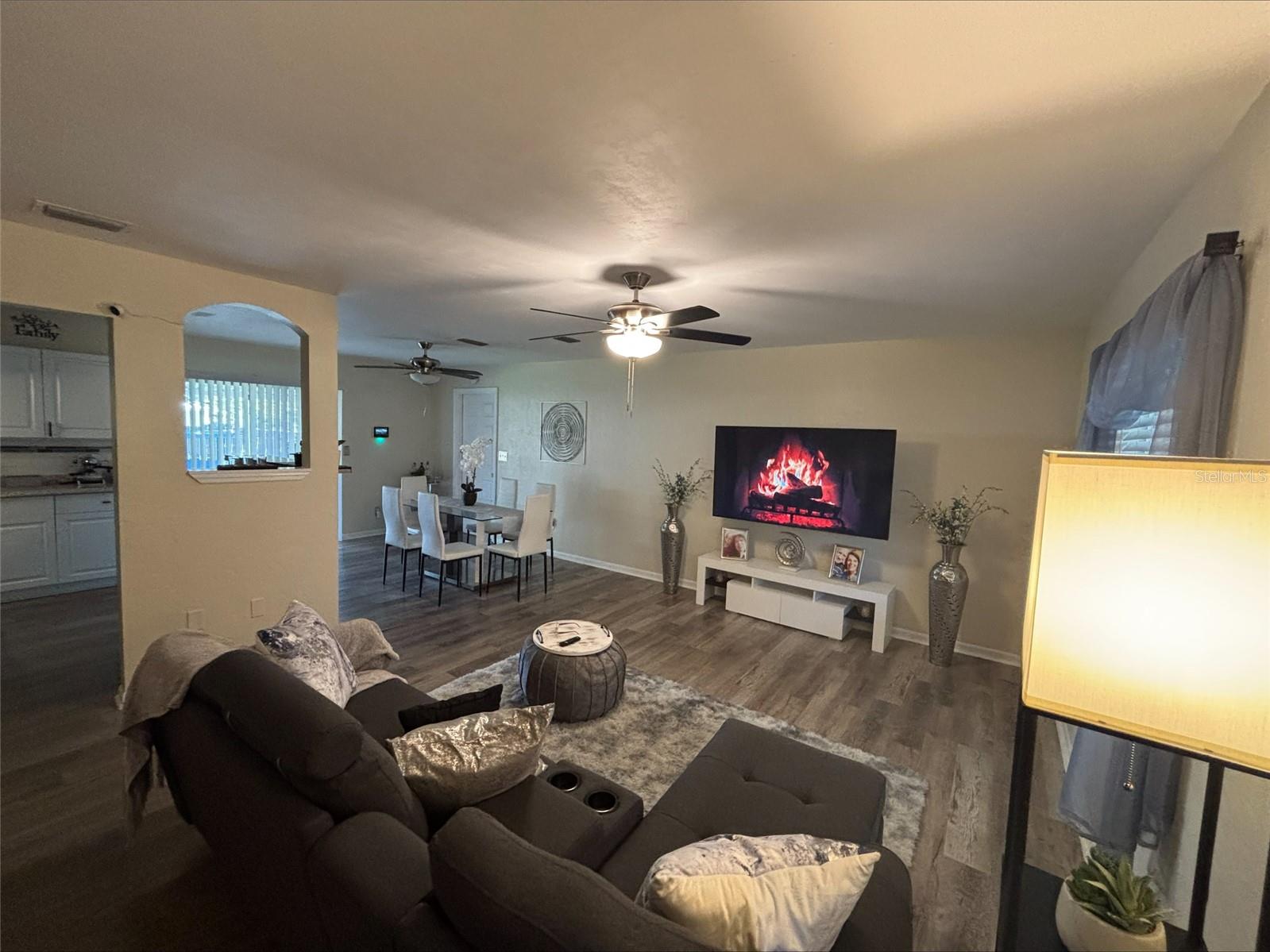 Image 3 of 23 For 5515 27th Terrace