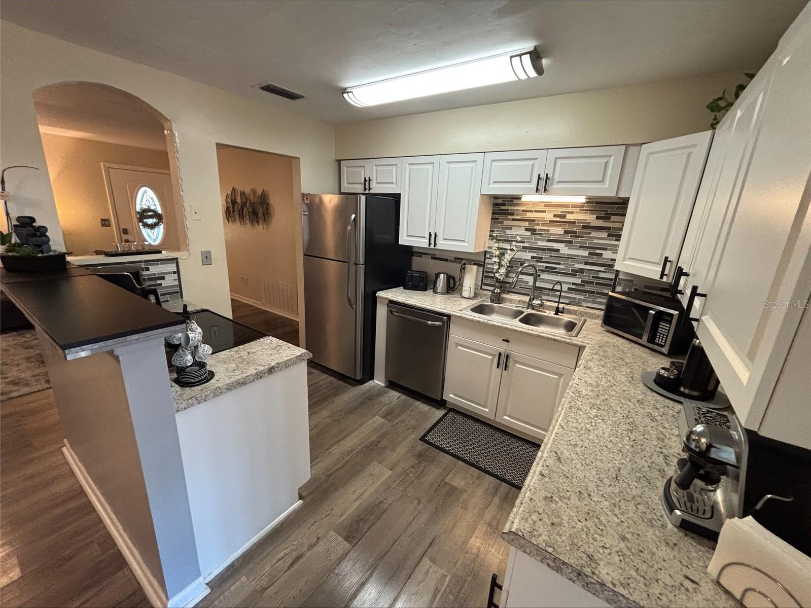 Image 9 of 23 For 5515 27th Terrace